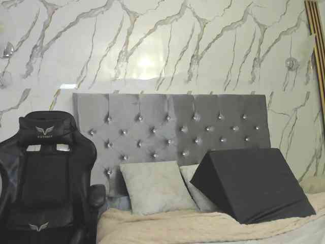 vanessaasquirt webcam