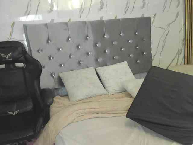 vanessaasquirt webcam