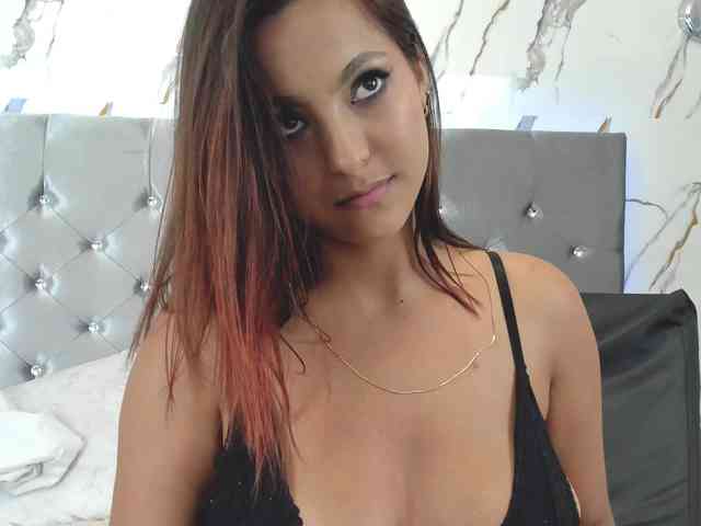 vanessaasquirt webcam