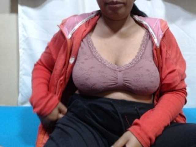 Sahobelle live cam on BongaCams