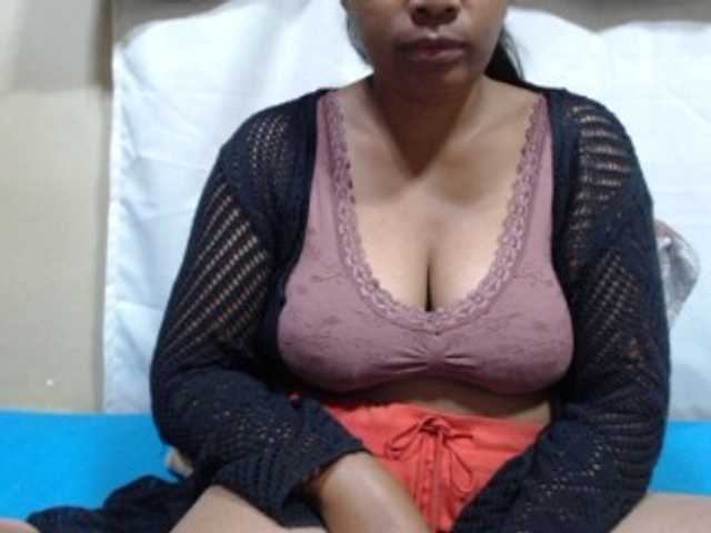 Sahobelle live cam on BongaCams