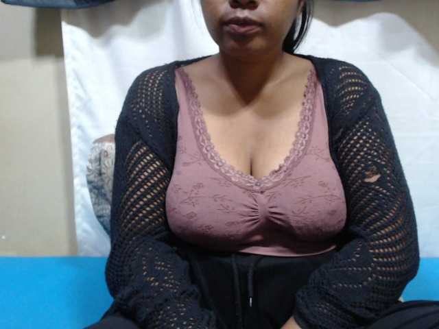 Sahobelle live cam on BongaCams