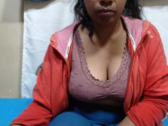 Sahobelle live cam on BongaCams
