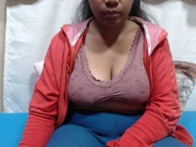 Sahobelle live cam on BongaCams