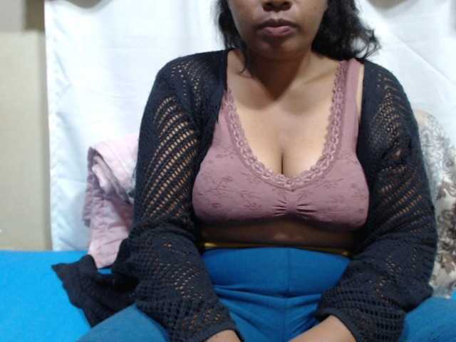 Sahobelle live cam on BongaCams