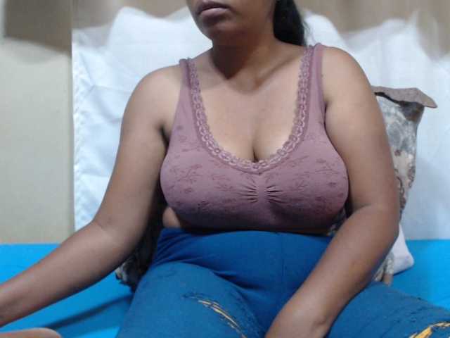 Sahobelle live cam on BongaCams
