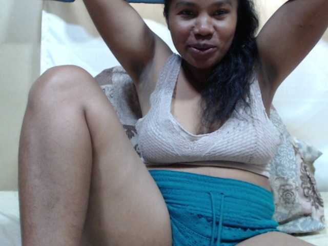 le modèle Sahobelle est en webcam porno dans un show sur le site bongacams, il possède les tags suivants: Ebony,Brunette,Hairy