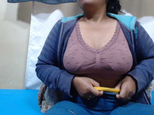 Sahobelle live cam on BongaCams