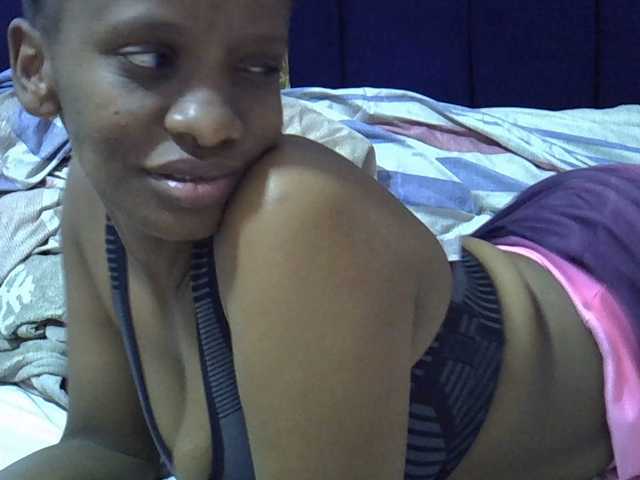 Cutegod22 live cam on BongaCams