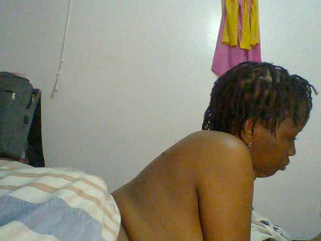 Cutegod22 live cam on BongaCams