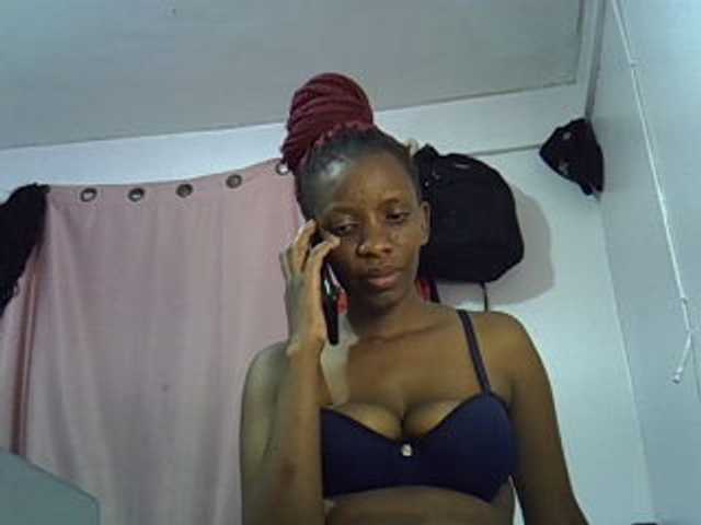 Cutegod22 live cam on BongaCams