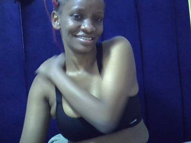 Cutegod22 live cam on BongaCams