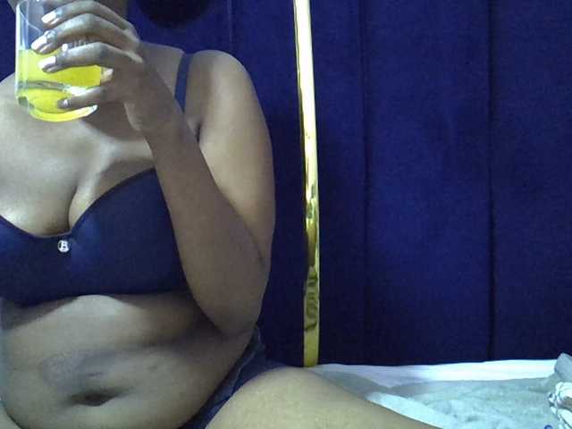 Cutegod22 live cam on BongaCams