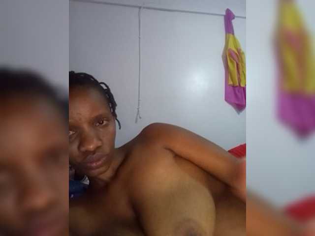 Cutegod22 live cam on BongaCams