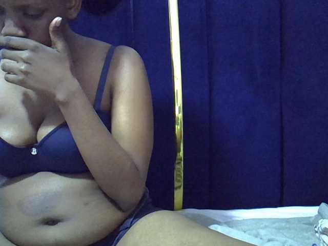 Cutegod22 live cam on BongaCams