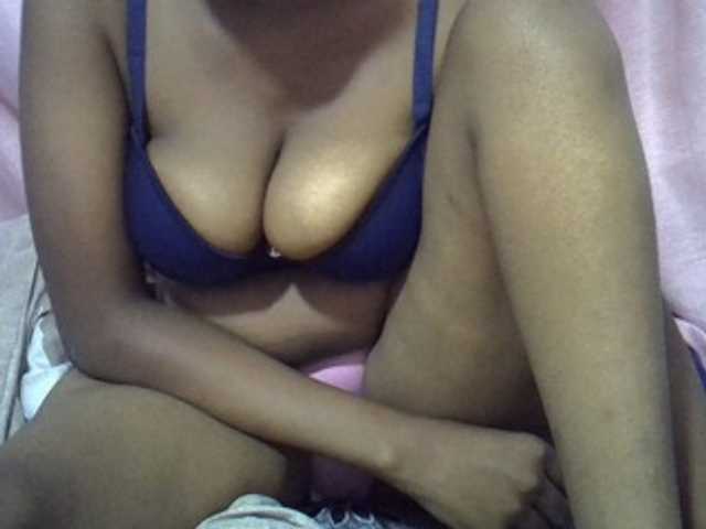 Cutegod22 live cam on BongaCams