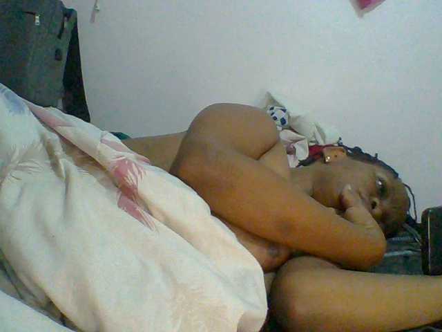 Cutegod22 live cam on BongaCams