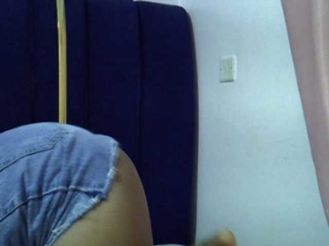 Cutegod22 live cam on BongaCams