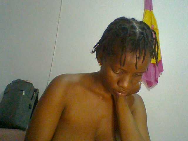 Cutegod22 live cam on BongaCams