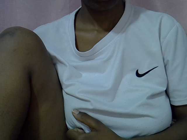 Cutegod22 live cam on BongaCams