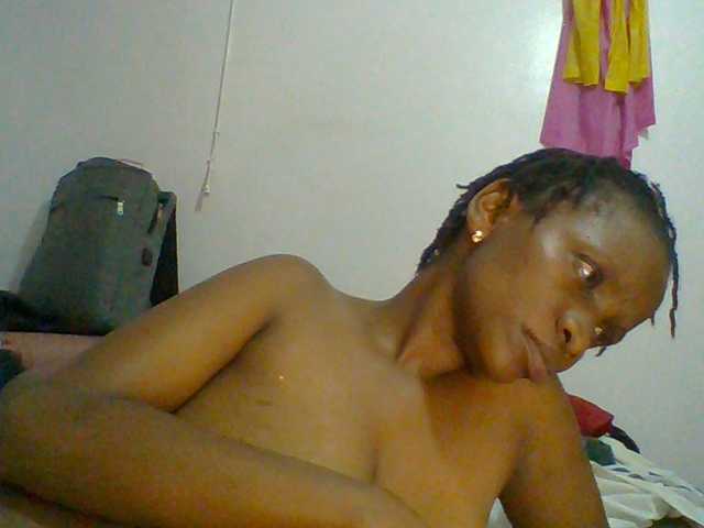 Cutegod22 live cam on BongaCams