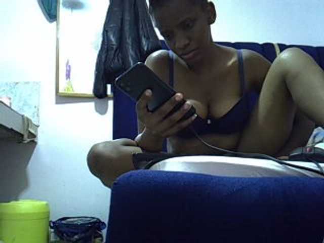 Cutegod22 live cam on BongaCams