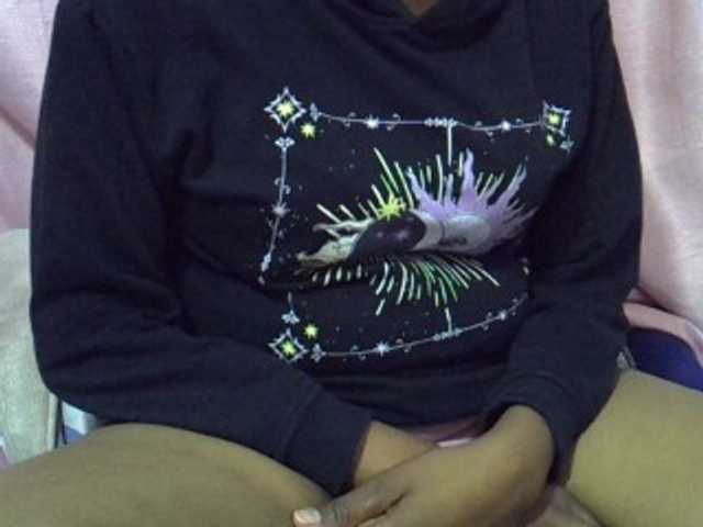 Cutegod22 live cam on BongaCams