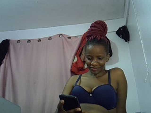 Cutegod22 live cam on BongaCams