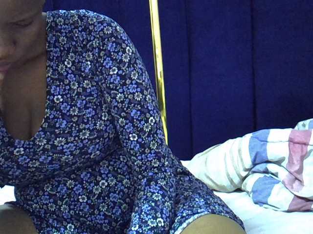 Cutegod22 live cam on BongaCams