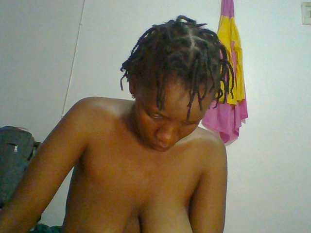 Cutegod22 live cam on BongaCams