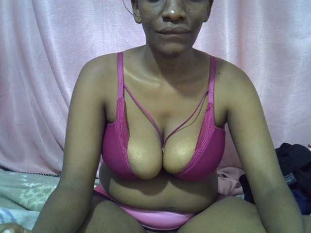 Cutegod22 live cam on BongaCams