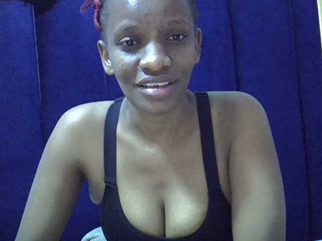 Cutegod22 live cam on BongaCams