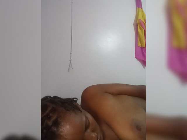 Cutegod22 live cam on BongaCams