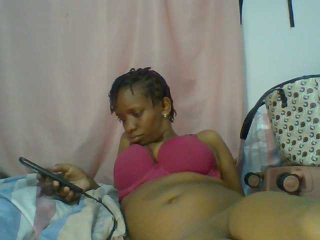 Cutegod22 live cam on BongaCams