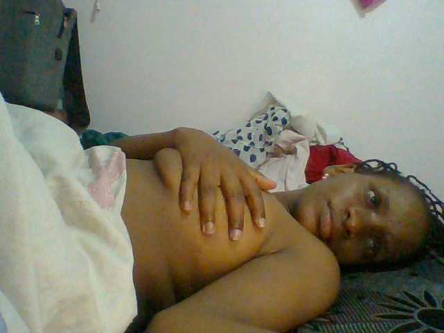 Cutegod22 live cam on BongaCams