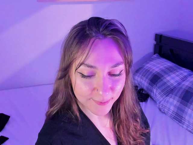 Purpur-Cute's BongaCams show and profile