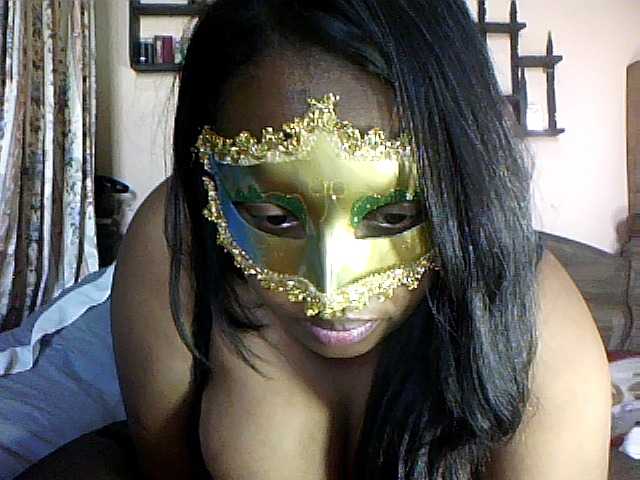 glamour01 live cam on BongaCams