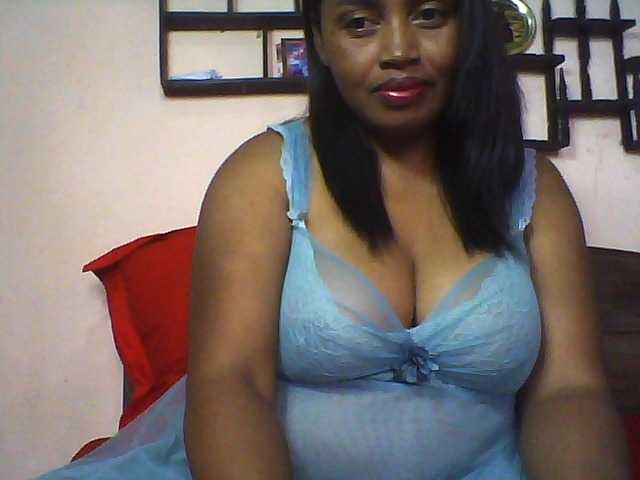 glamour01 live cam on BongaCams
