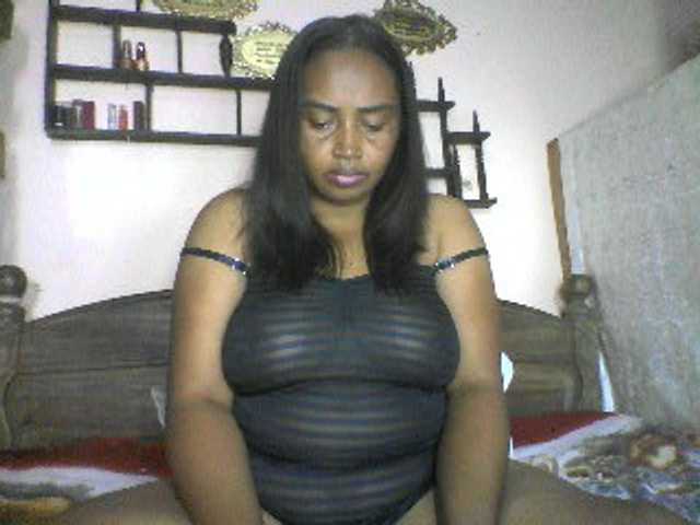 glamour01 live cam on BongaCams