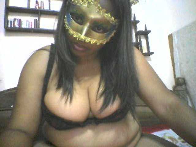 glamour01 live cam on BongaCams