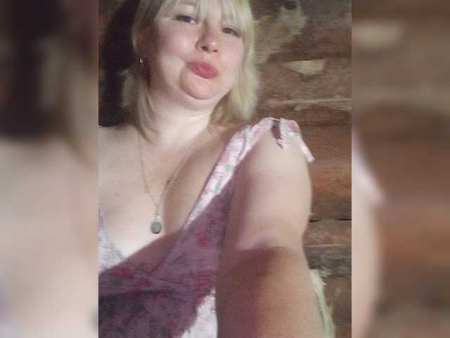 Lady-marshmallows live cam on BongaCams