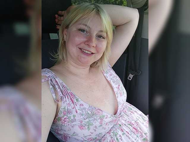 Lady-marshmallows live cam on BongaCams