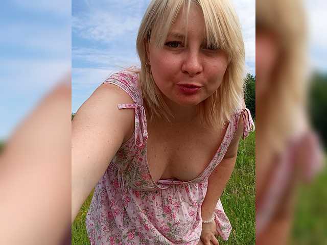 Lady-marshmallows live cam on BongaCams