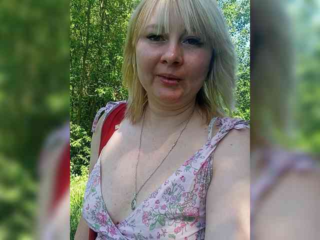 Model: Lady-marshmallows