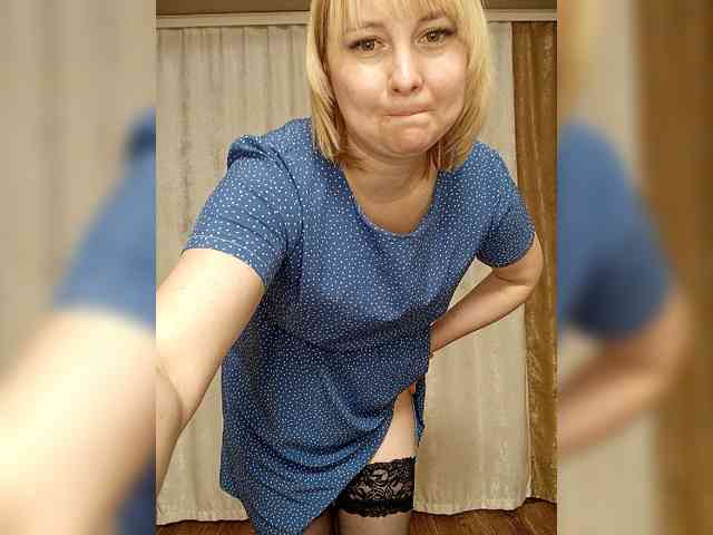 Lady-marshmallow... Live Webcam on BongaCams