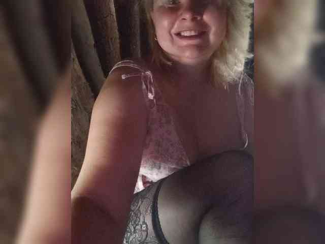 Model: Lady-marshmallows