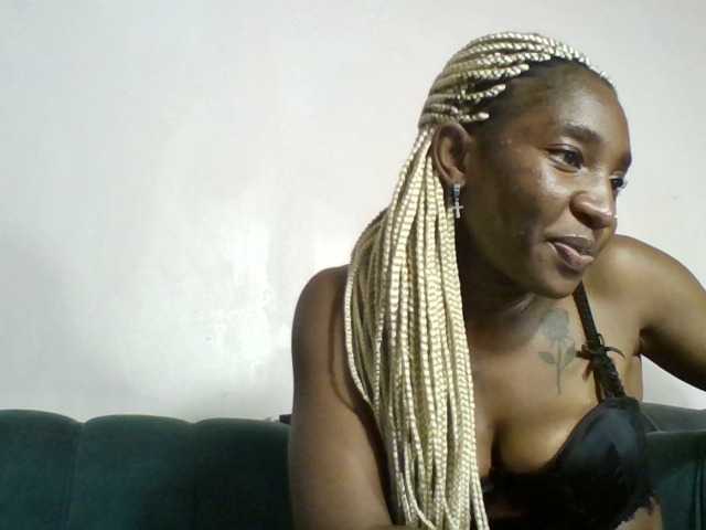 Hornycammy23, 25 y/o - Live Cam on BongaCams