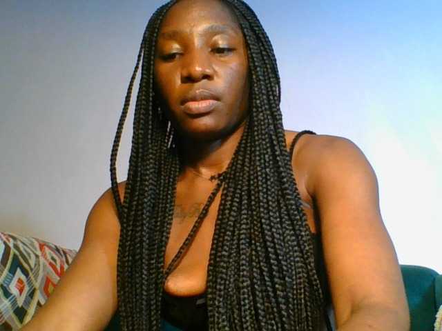 Hornycammy23 live cam on BongaCams