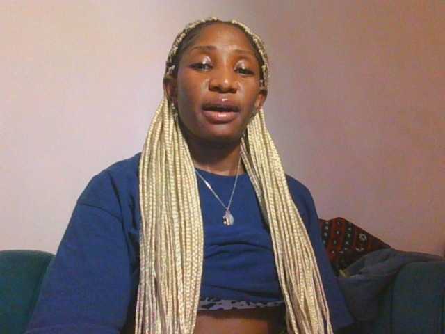 Hornycammy23 live cam on BongaCams