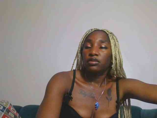Hornycammy23